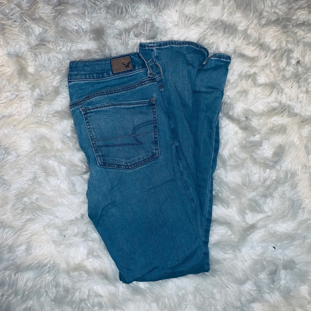 American Eagle women’s straight super stretch jean